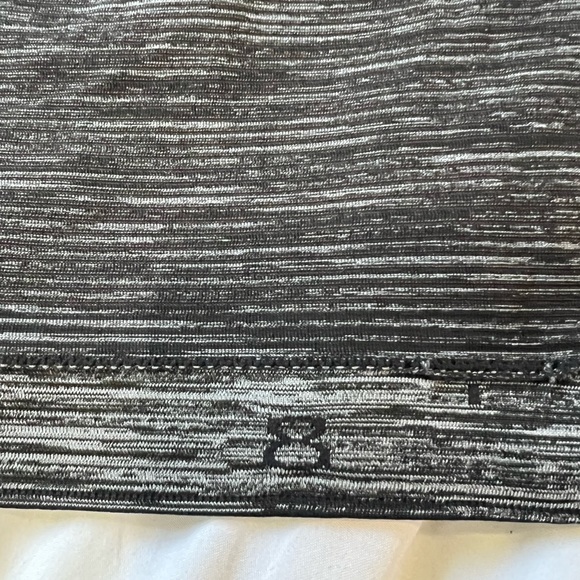 Lululemon Swifty Tech Racerback size 8 - Picture 5 of 5